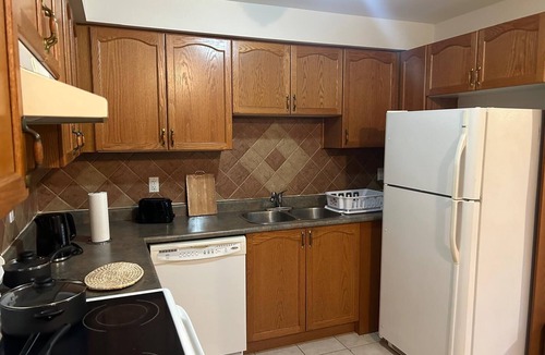 Mount Pleasant House | Affordable Luxury: Entire Private 2 Story House in GTA