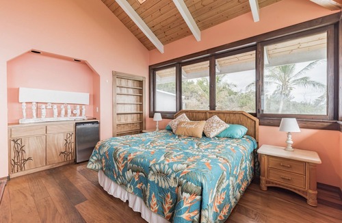 Opihihale Apartment | Affordable Luxury, Fantastic Unobstructed Ocean View with Pool by RedAwning