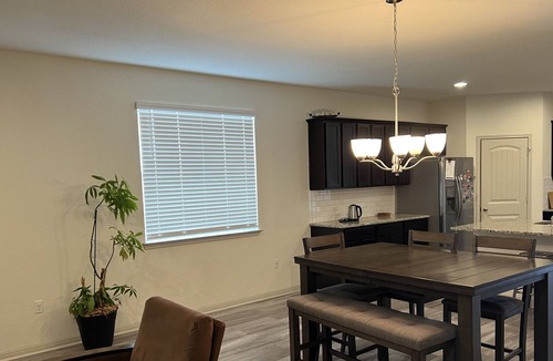 Pflugerville House | Affordable Modern Home by Lake, Food, Highways, Shopping, Trails & More 4BR/3BH
