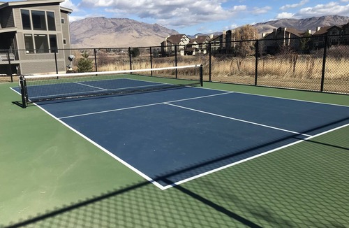 Ogden House | Affordable Pineview Reservoir 2 Bedroom Suite with a View