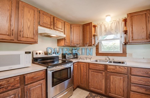 Narragansett House | Affordable Ranch, Three Blocks from Beach, Private Deck and Backyard