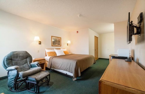 Texhoma Hotel | Affordable Room w/King Bed Near Dining Texhoma Dining Spots