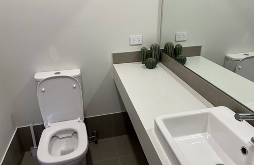 Box Hill House | Affordable Semi Rural Stay