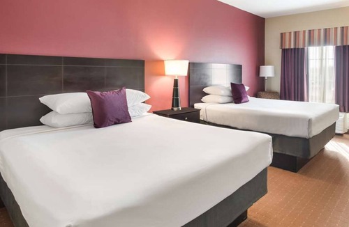 Saint Landry Hotel | Affordable Stay at Knights Inn Bunkie! 4 Units, Comes w/Free Bfast & Parking!