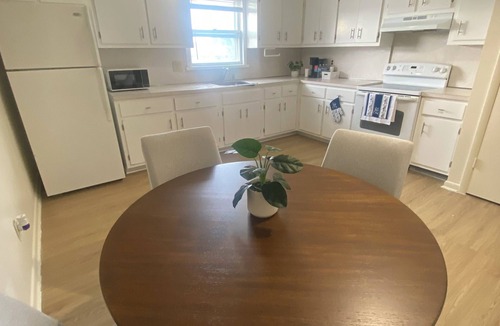 Belleville House | Affordable stay near EWR airport, Met Life, and American Dream Mall. Book today!