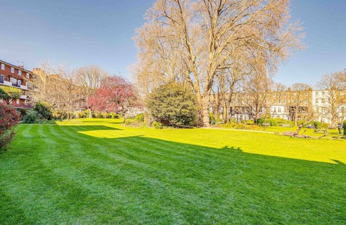 Earl's Court Apartment | Affordable Studio Flat