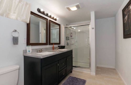 Des Moines Apartment | Affordable Studio, Pet Friendly, Near Airport