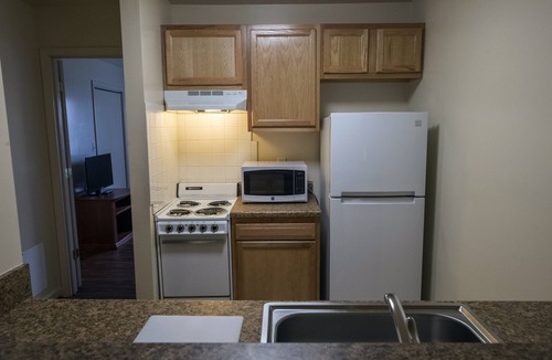 Lynchburg Hotel | Affordable Suites of America Lynchburg