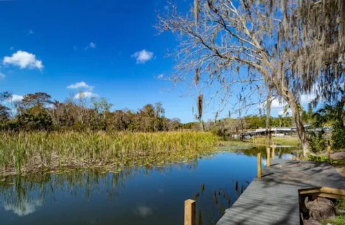 Leesburg House | Affordable Tiny Home with Tranquil View - Palmetto