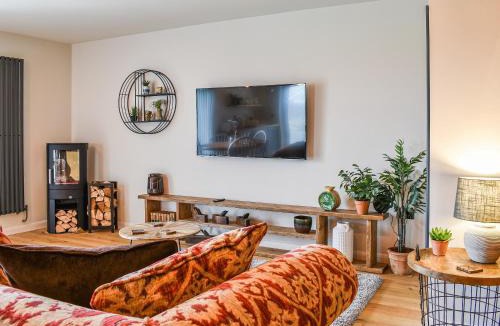 Talybont House | Afonig Loyw