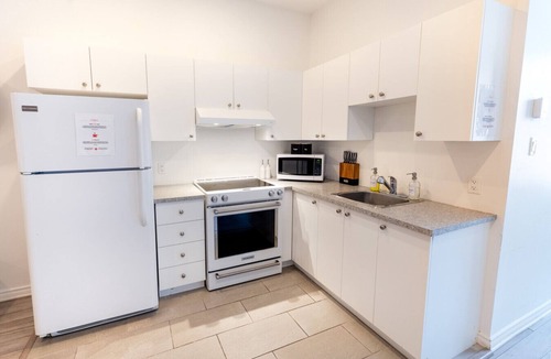 Milton Park Apartment | Africa/2Bdr/Plateau/St-Laurent/SelfCheck-In/AC/TV