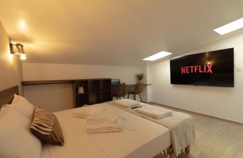 Saint-Jean-de-la-Ruelle Apartment | Afro Ethnic - Suite & Spa, Nouveau, Atypique