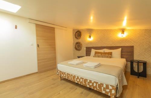 Saint-Jean-de-la-Ruelle Apartment | Afro Ethnic - Suite & Spa, Nouveau, Atypique