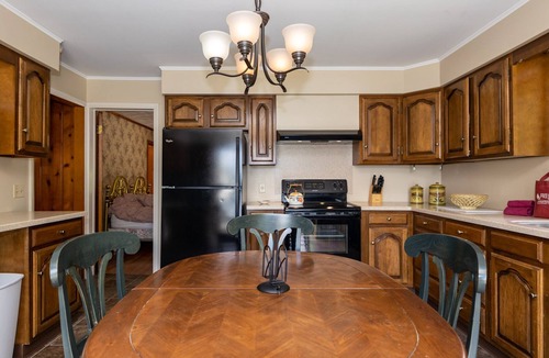 Town of Jerusalem House | Afternoon Paradise: Stunning Lakeside Estate on Keuka's West Side