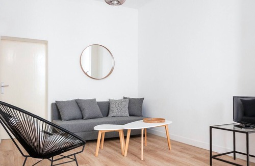 Ecusson Apartment | Against Prestigious rue Foch: ideal for summer ★