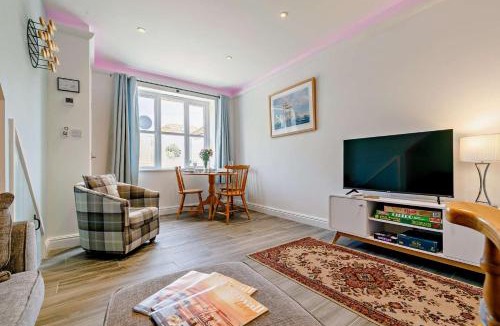 Mousehole House | Agan Chi