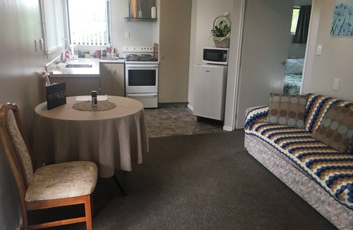 Te Rapa Cottage | Agapantha Cottage Retreat