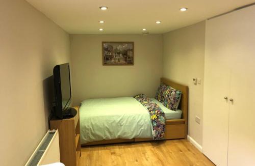 Slough Apartment | Agars Place, Datchet