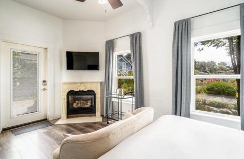 Mendocino Bed & Breakfast | Agate Cove Inn