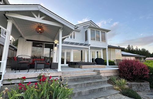 Rollingbay House | Agate Pass Beach House