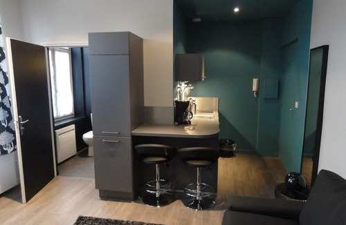 Old Lille Apartment | AGENCY MOMENT 'APART - Glam' Rock