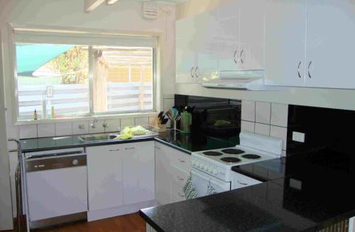 Bright House | Ageri Holiday House