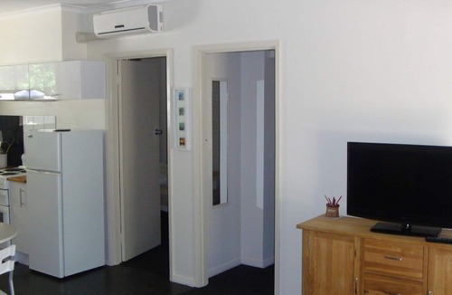 Bright Apartment | Ageri Holiday Unit Bright