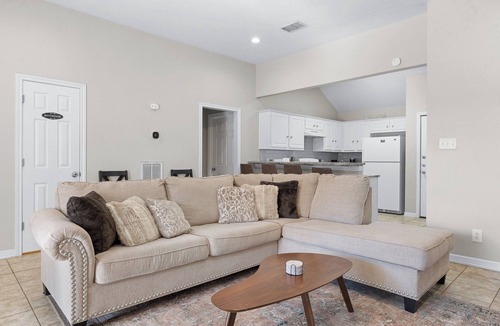 College Station House | Aggie Game Day - Walk to A&M - Kings - Outdoor