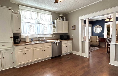 Jonesboro House | Aggie House near ASU