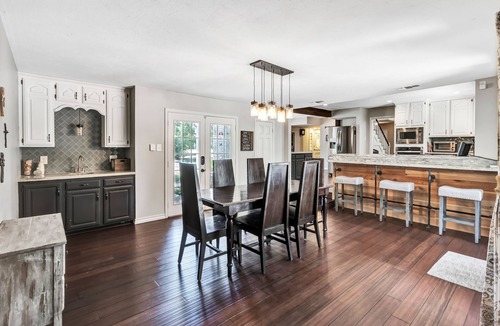 Quail Run Estates House | Aggie Retreat - 3.5 miles to Kyle Field