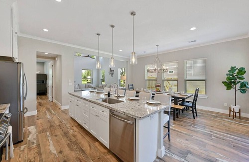 Redmond Terrace House | Aggieland Crossing ~ Huge Gameday Backyard!