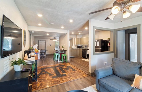 College Hills Estates House | Aggieland Gem-Minutes from Texas A&M