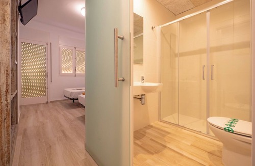 Roses Town Center Hostel | Agi Gloria Rooms 102 Hostel for rent in Roses Girona.