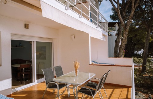 Almadraba-Canyelles Apartment | Agi Marina 8 Apartamento for rent in Roses Girona.