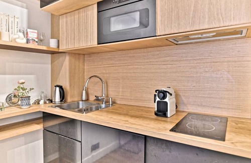 Quartier de la Porte-Saint-Denis Apartment | Agréable Appartement Proche Galerie Lafayette - II