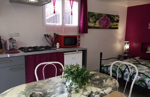 Ardentes Cottage | Agréable Chalet a la Campagne Avec SPA Privatisé