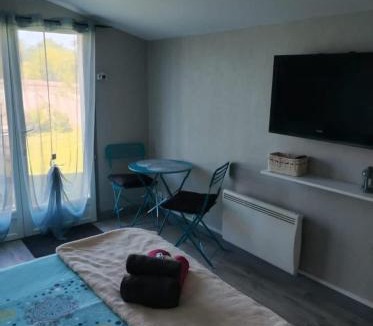 Septfonds House | Agréable chambre d' hôte avec accès piscine