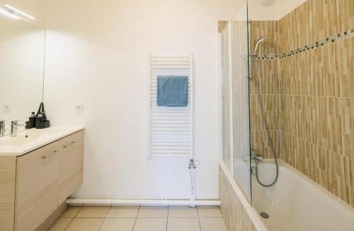 Pantin Apartment | Agréable deux pièces ensoleillé, à 15 minutes de Paris,