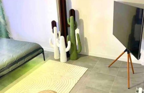 Follainville-Dennemont Apartment | Agréable maison avec jardin