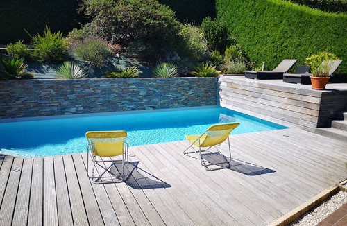 Saint-Jean Villa | Agréable Maison Avec Piscine Chauffée et Jardin, Idéale Pour les Familles