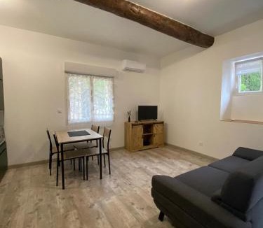 Floure Apartment | Agréable maison dans petit village calme