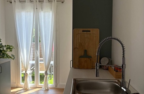 Le Muy House | Agréable maison ensoleillée avec piscine