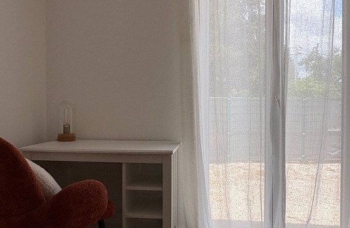 Le Muy House | Agréable maison ensoleillée avec piscine