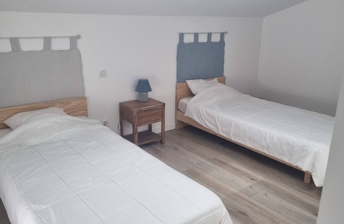 Loire-Atlantique House | Agréable Maison Pornic 6 Personnes, Quartier Goumalon Proche Centre et Plages