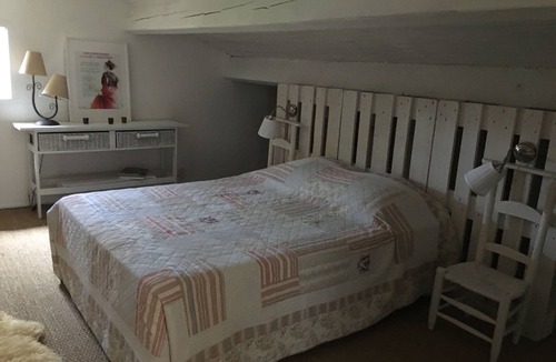 Roquemaure House | Agréable Villa Avec Cour Privée, Jardin Avec Barbecue, Terrasse et Piscine