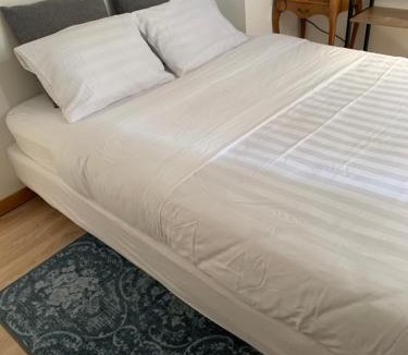 Aubusson Apartment | Agreable Logement à Aubusson centre, parking gratuit à proximité