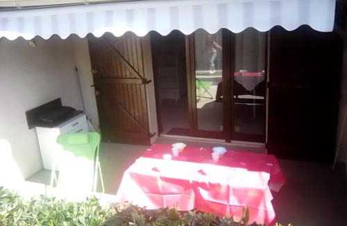 Saint-Cyprien Plage House | AGREABLE VILLA DANS LA MARINA AVEC PISCINE