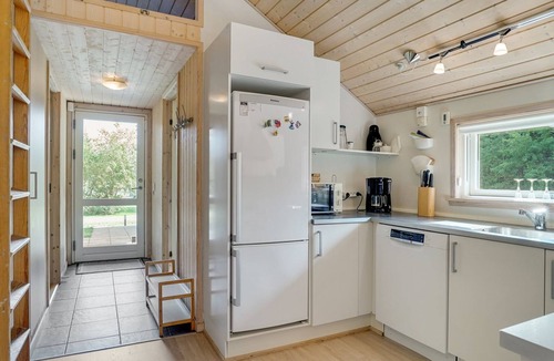 Hou House | "Agved" - 1.5km from the sea by Interhome