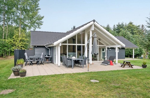 Hou House | "Agved" - 1.5km from the sea by Interhome