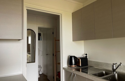 Ahipara Apartment | Ahipara beach front downstairs studio unit